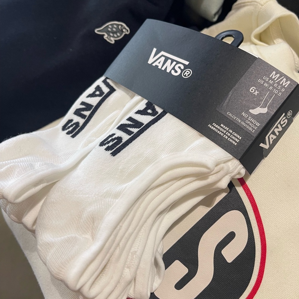 NWT authentic Vans NO SHOW Socks 6 pairs pack 
OPAQUE
CALCETÍN INVISIBLE